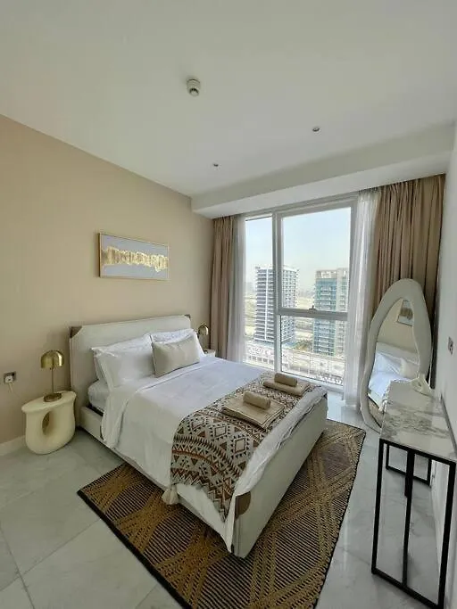 1Bdr-Furnished Apartment, Business Bay, Canal View ドバイ アパート